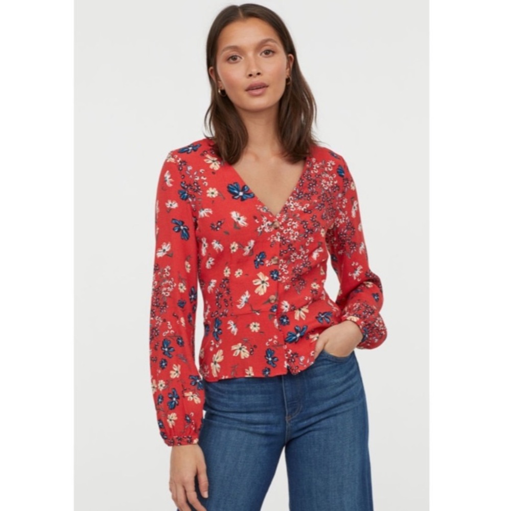 H&M Red Floral V Neck Blouse with Peplum. Size 8